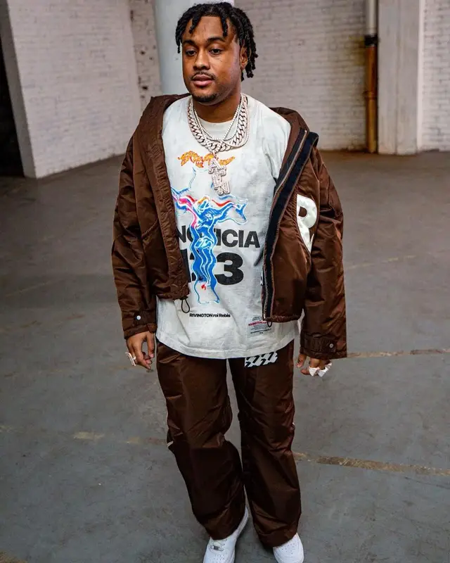 Tay B outfit in RRR-123 and Nike, 2022