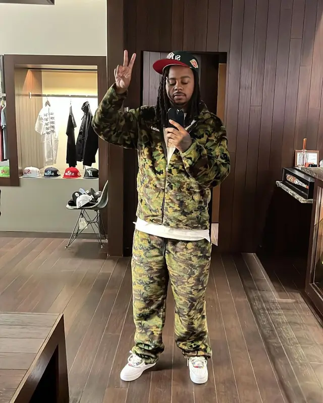 Babyface Ray outfit in Sinclair and Nike, 2022