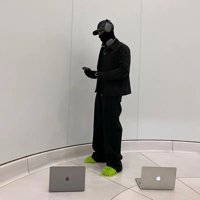 fourfive outfit in Grimywrld and iseder , 2022
