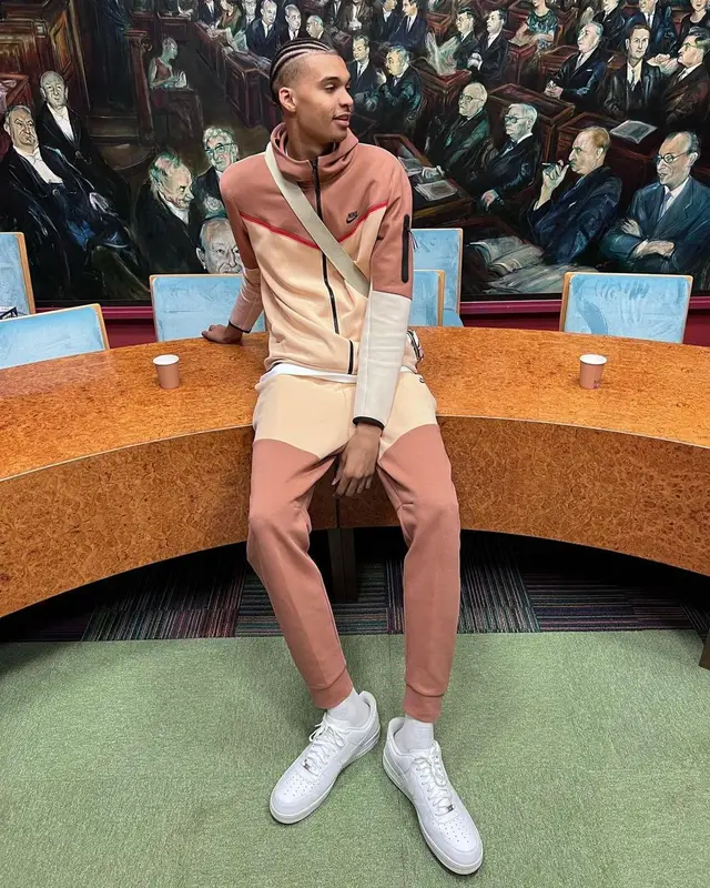 Victor Wembanyama outfit in Nike, 2022