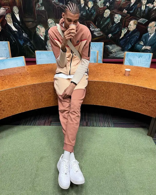 Victor Wembanyama outfit in Nike, 2022