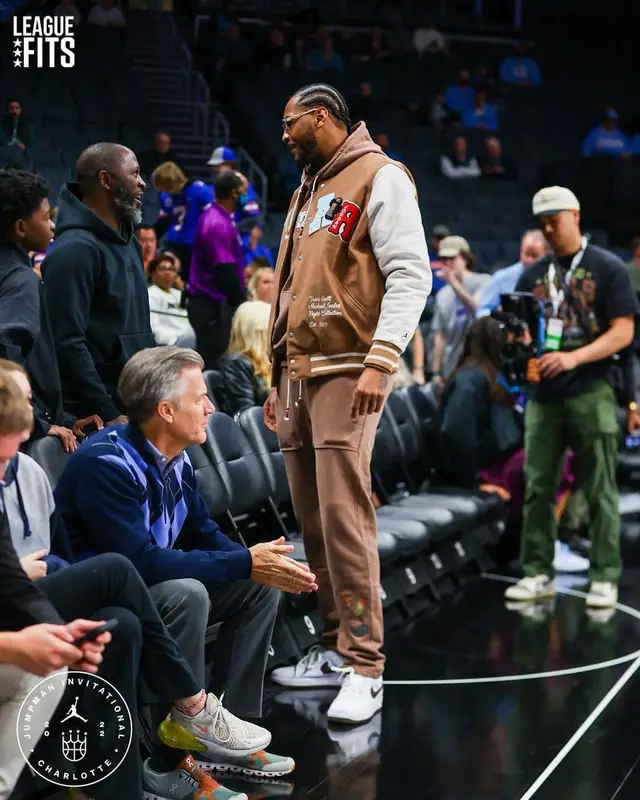 Carmelo Anthony outfit in Jordan, Nike, and Travis Scott Merch, 2022