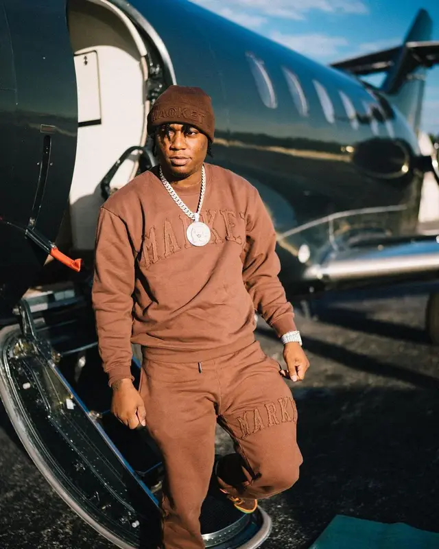 Fredo Bang outfit in Nike, Market, and De La Soul, 2022