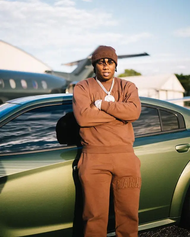 Fredo Bang outfit in Nike, Market, and De La Soul, 2022