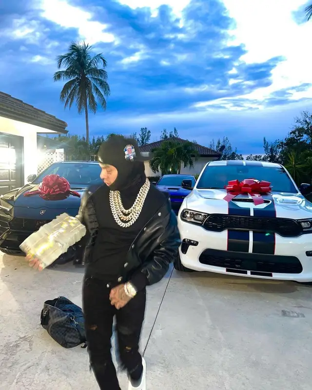 6ix9ine outfit in Givenchy, Amiri, and Crocs, 2022