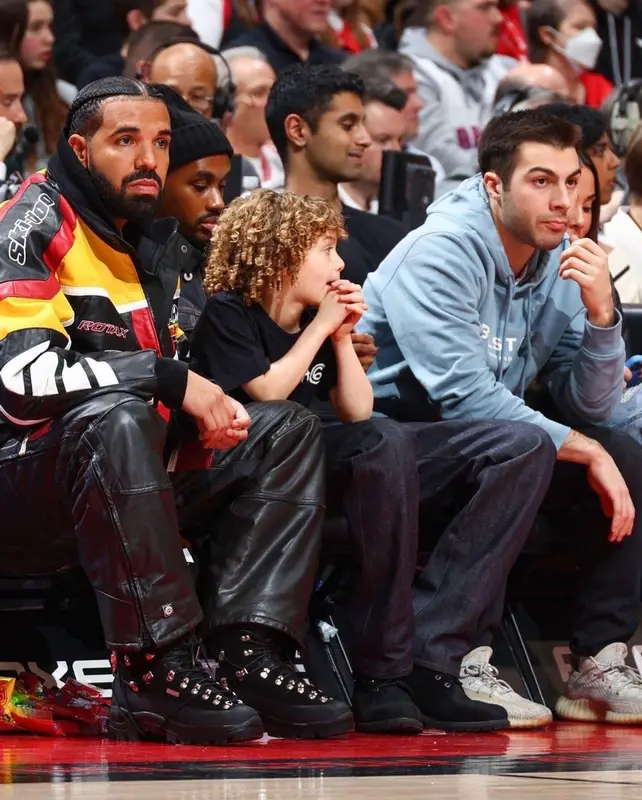 Drake outfit in Ski-Doo, Diemme, and Heliot Emil, 2022