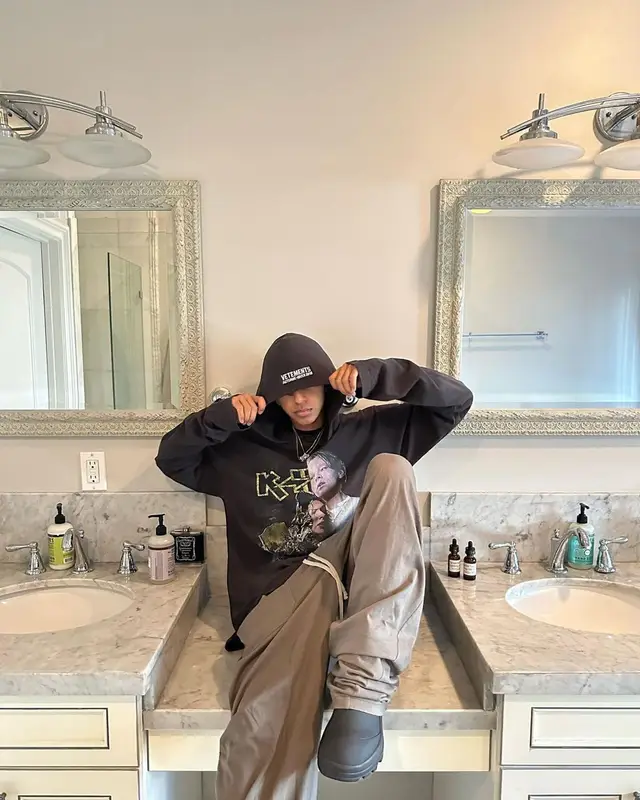 Yung Fazo outfit in Vetements, Rick Owens, and Alyx, 2022