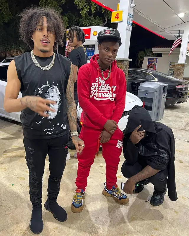 King Cid outfit in Rwrld clothing, Balenciaga, and 5ive Studios, 2022