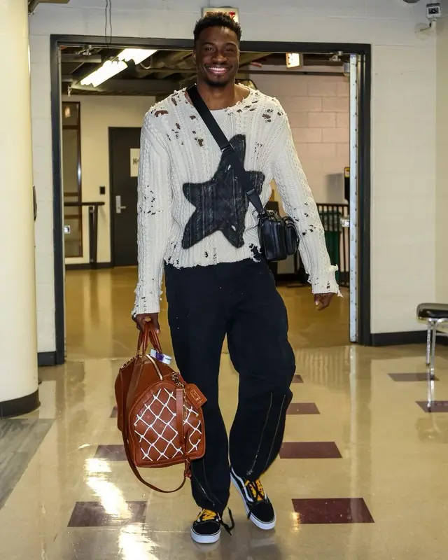 Thanasis Antetokounmpo outfit in No Vacancy Inn, Louis Vuitton, and NBA, 2022