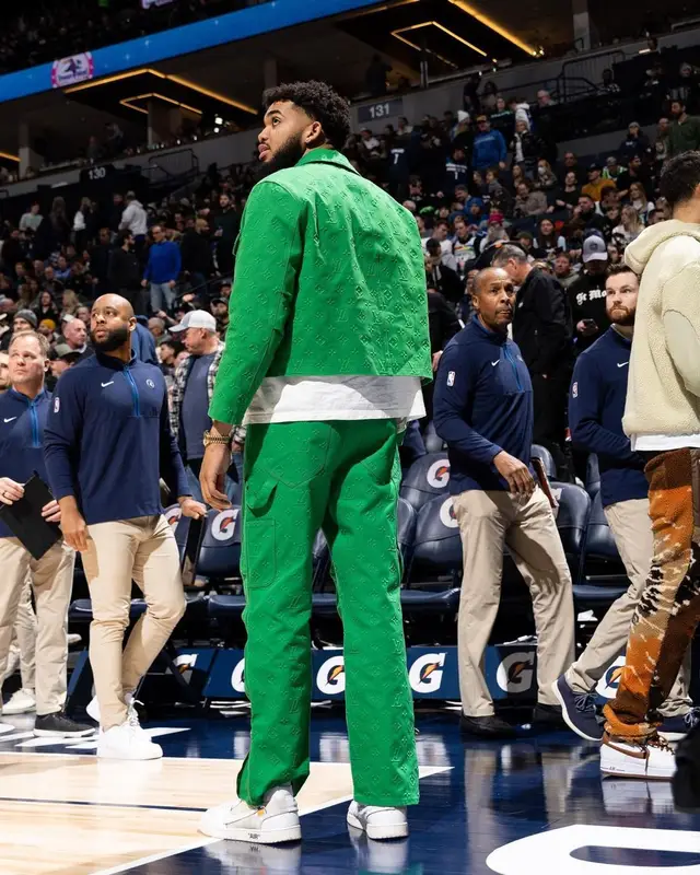 Karl Anthony Towns outfit in Louis Vuitton, Nike, and Off-White, 2022