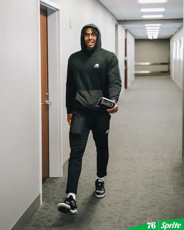 Tyrese Maxey outfit in New Balance, 2023