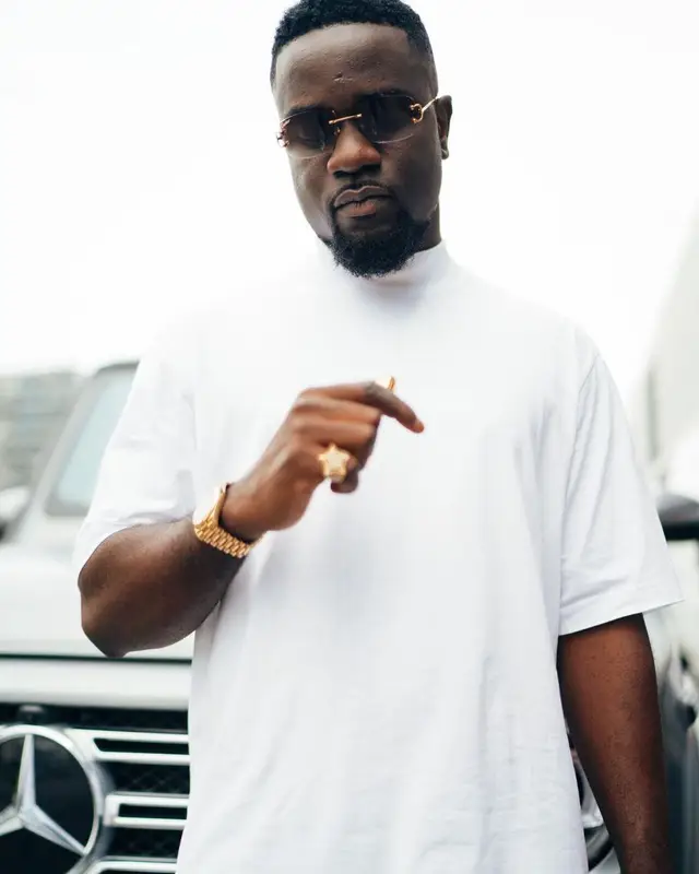 Sarkodie outfit in Gucci, Jordan, and Cartier, 2021