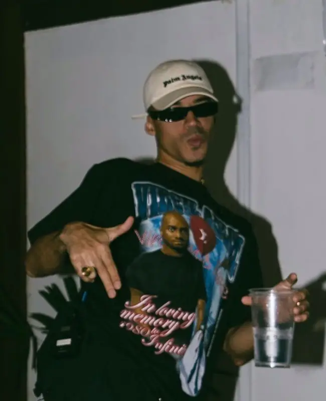 L7nnon outfit in Aged, 2022