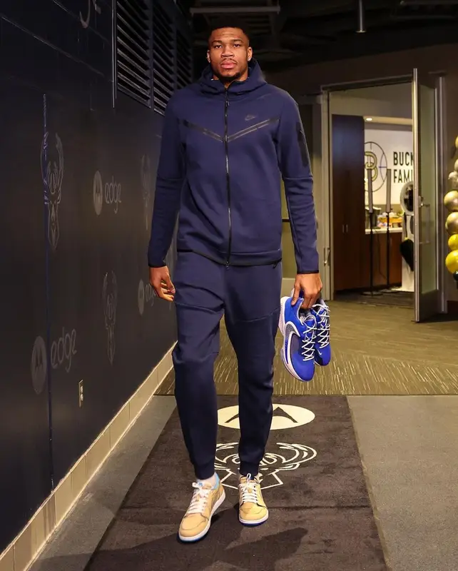 Giannis Antetokounmpo outfit in Nike and Jordan, 2023