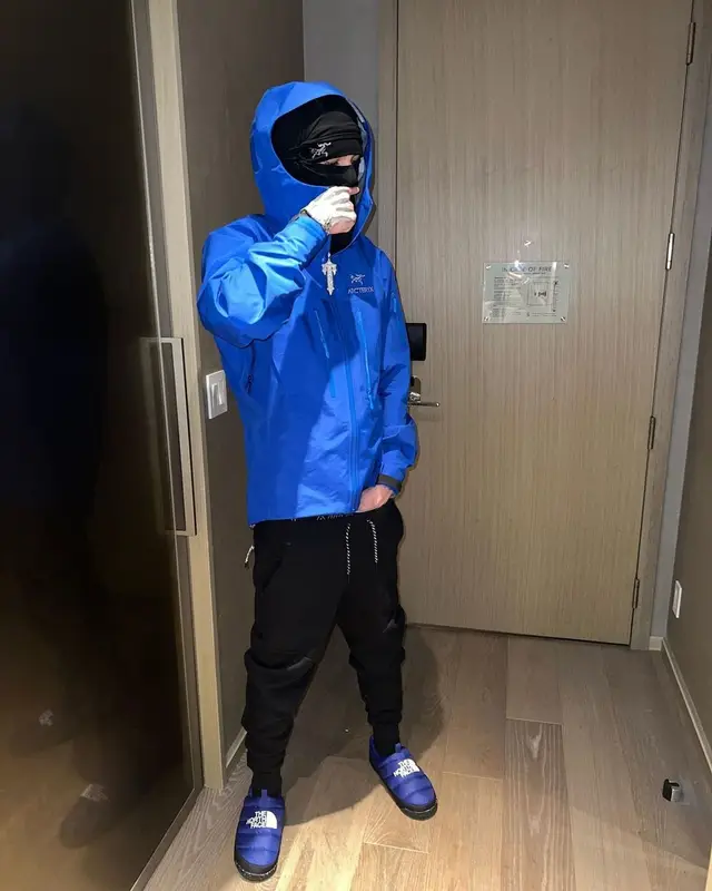 Rondodasosa outfit in Arc'teryx and The North Face, 2023