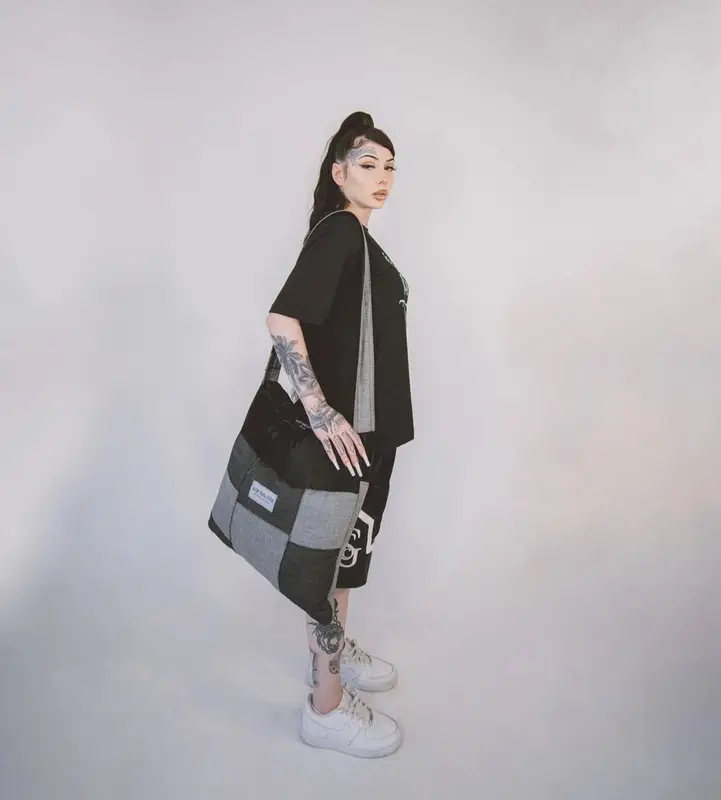 Lady XO outfit in Gallery Sinatra Couture and Nike, 2022