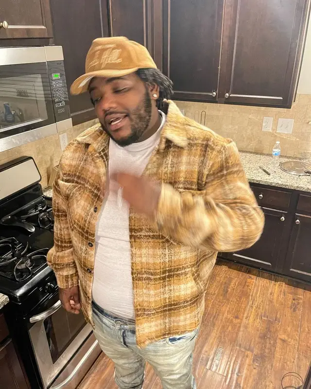 Biggaveli outfit in EPTM, Nike, and Homme + Femme, 2023