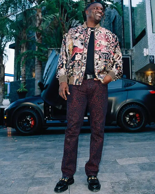 Akon outfit in Etro, 2022