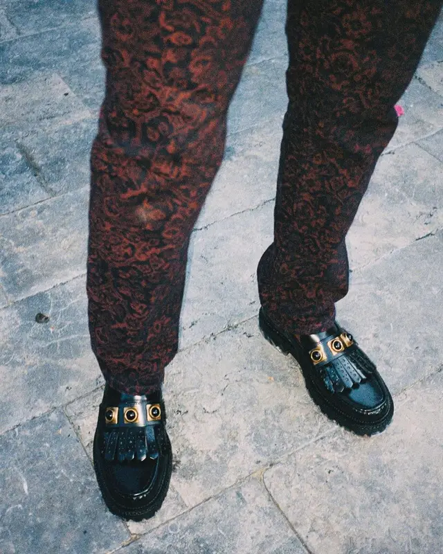 Akon outfit in Etro, 2022