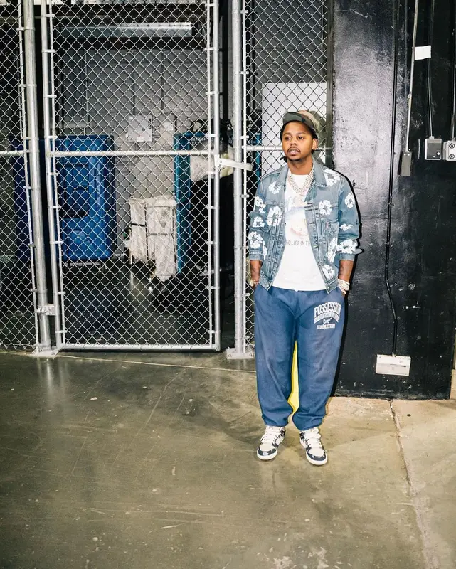 Babyface Ray outfit in Levi’s, Chrome Hearts, and Denim Tears, 2023