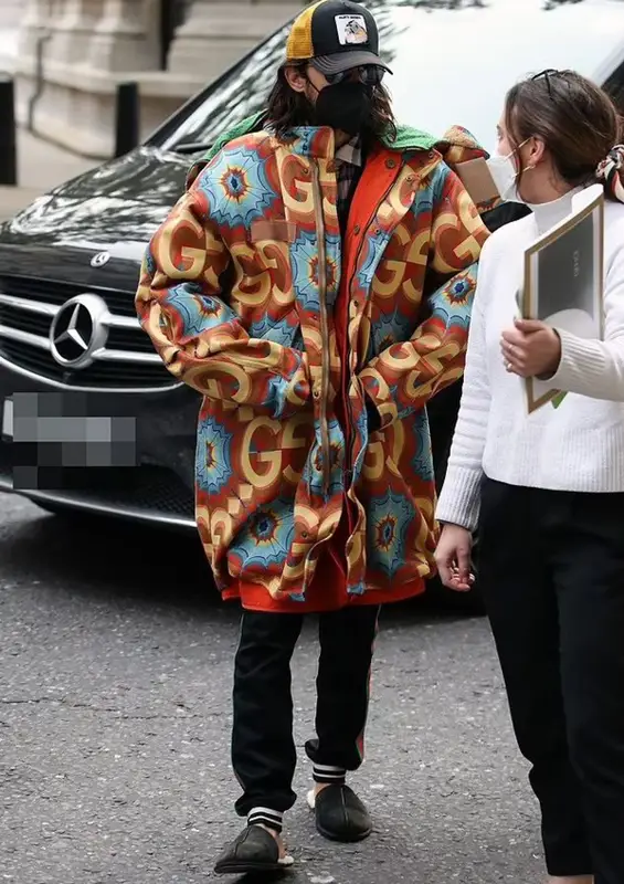 Jared Leto outfit in Gucci, Goorin Bros, and Ugg, 2021