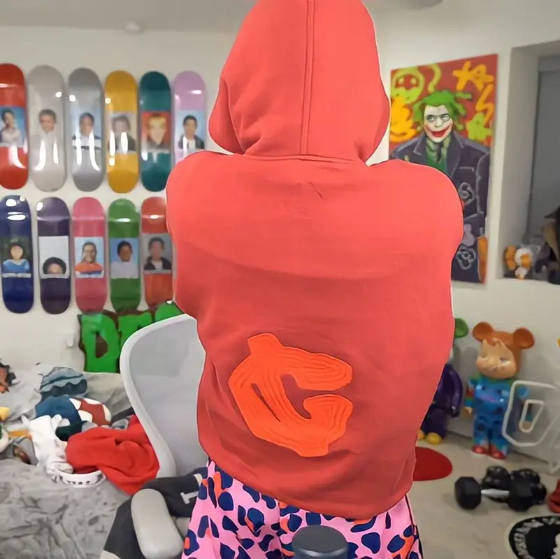 Bruce Ray outfit in Thirteen Studios, 2023
