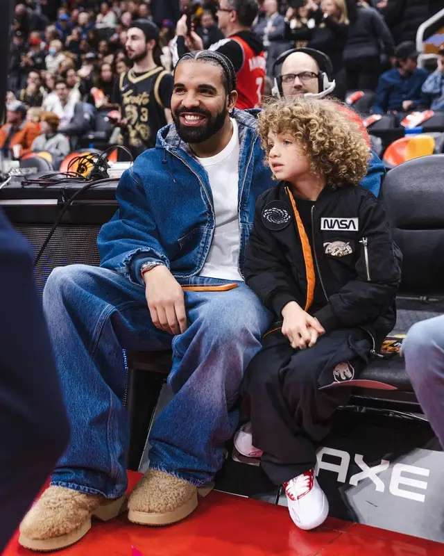 Drake outfit in Carhartt, Givenchy, and Loewe, 2023