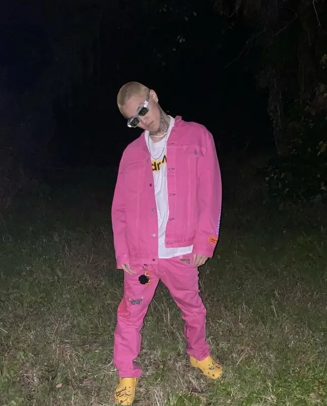 Lex outfit in Levi’s, Drew House, and Heron Preston, 2023