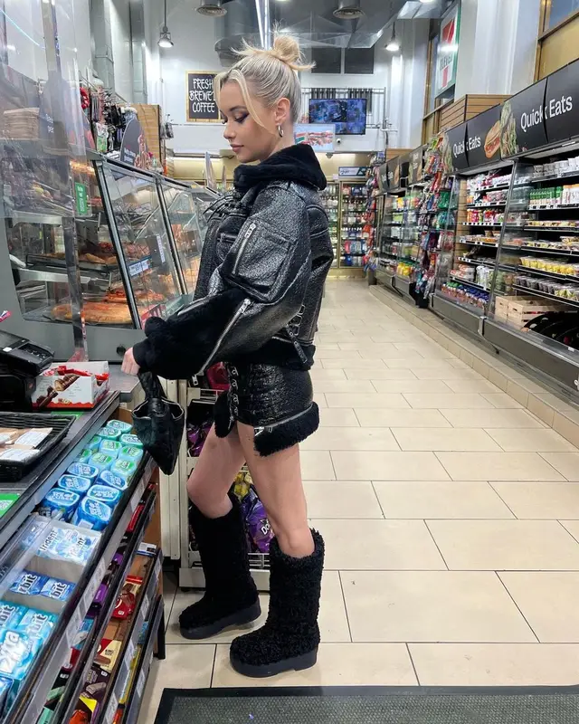 Sarah Snyder outfit in No Faith Studios, Gia Borghini, and Balenciaga, 2023