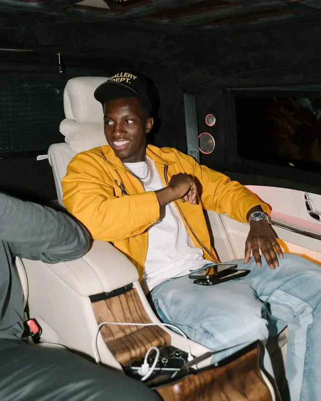 Eddie Nketiah outfit in Nike and Gallery Dept., 2022