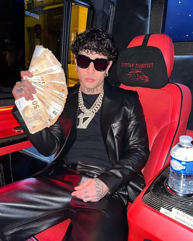 Tony Effe outfit in Amiri, 2023