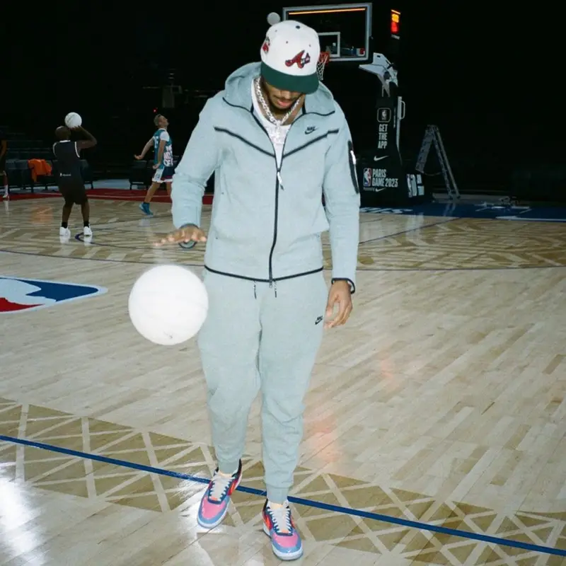 AJ Tracey outfit in Nike, Undefeated, and New Era, 2023