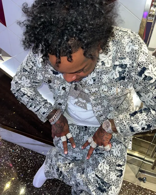 Finesse2tymes outfit in Valabasas and Nike, 2023