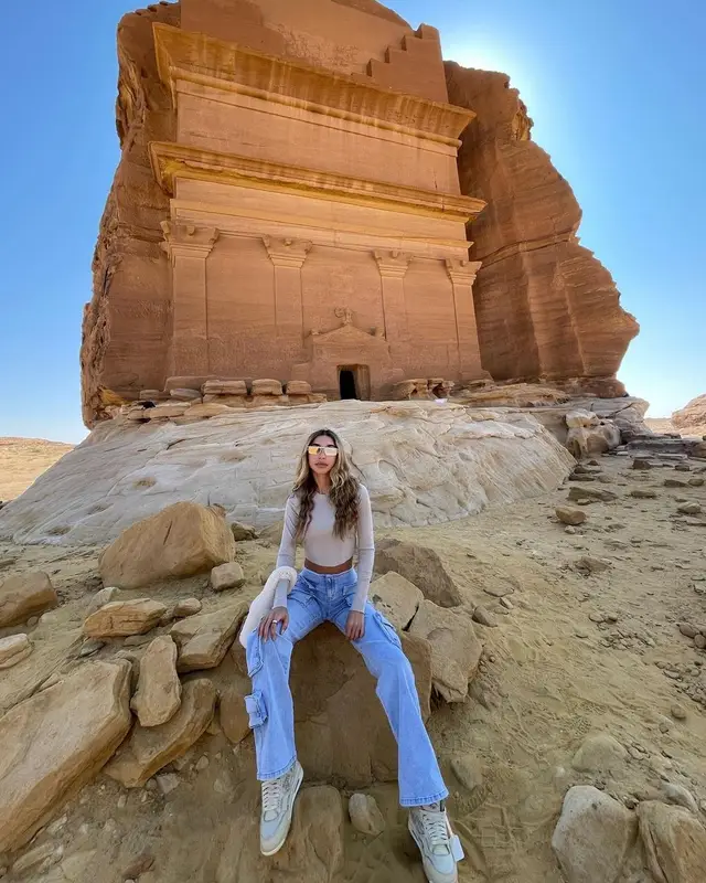 Chantel Jeffries outfit in FashionNova, Jordan, and Prada, 2022
