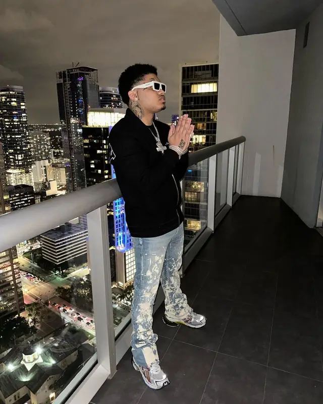 No Cap outfit in Givenchy, Hudson, and Celine, 2023
