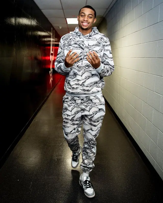 Keldon Johnson outfit in Twenty, 2023