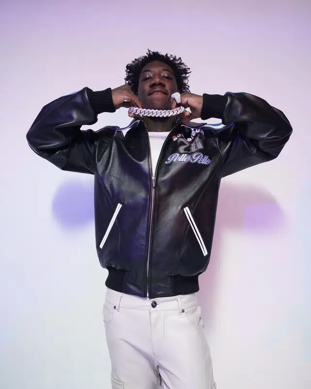2Rare outfit in Pelle Pelle, 2023