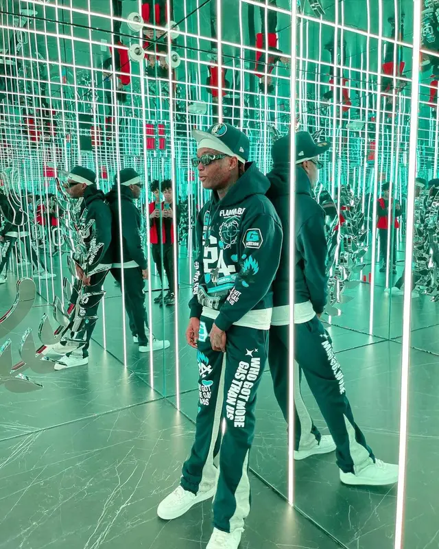 2KBABY outfit in Gastation LA, Nike, and New Era, 2023