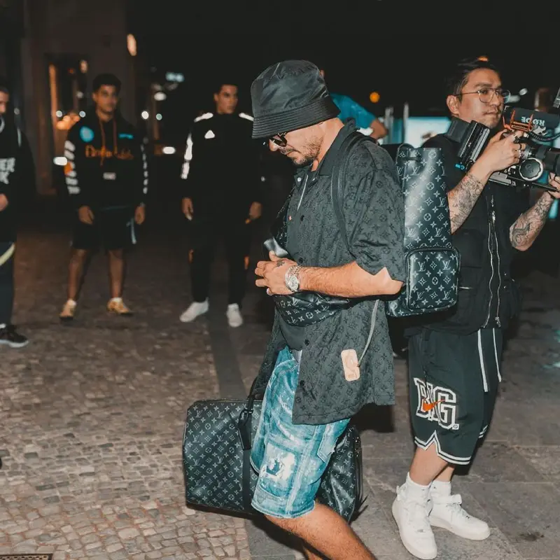 Capital Bra outfit in Louis Vuitton, 2021