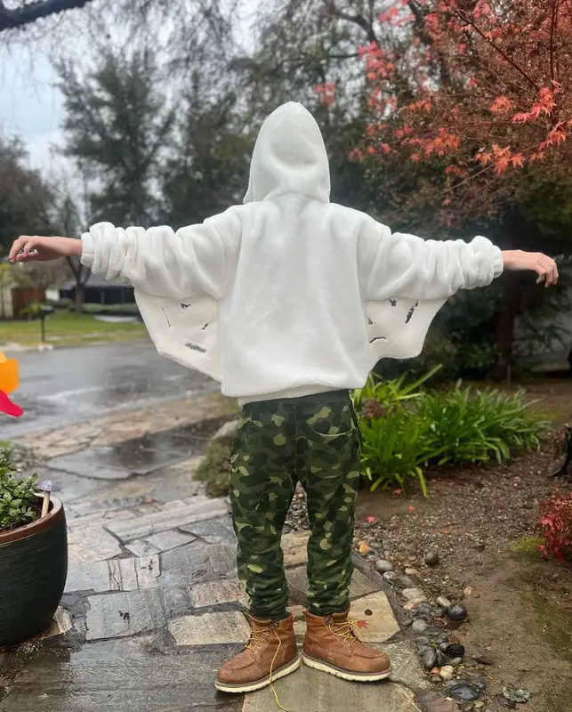 Lil Maceee outfit in Supervillain, 2022