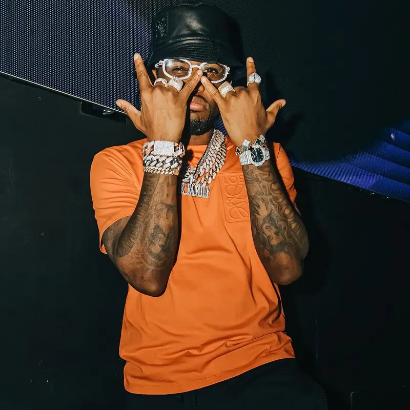 Fabolous outfit in ERL, Cartier, and Loewe, 2023