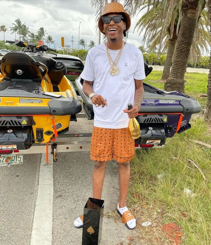 Goldenboy Countup outfit in Off-White, MCM, and Nike, 2022