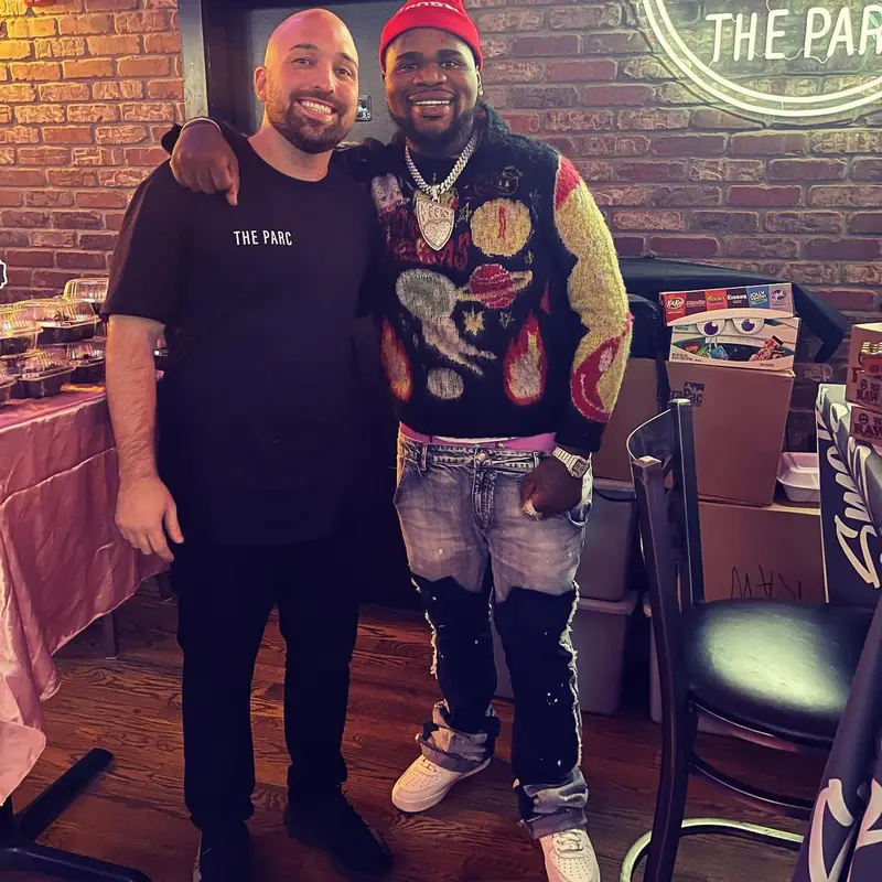 Fat Boy outfit in Nike and Money Dreams, 2022