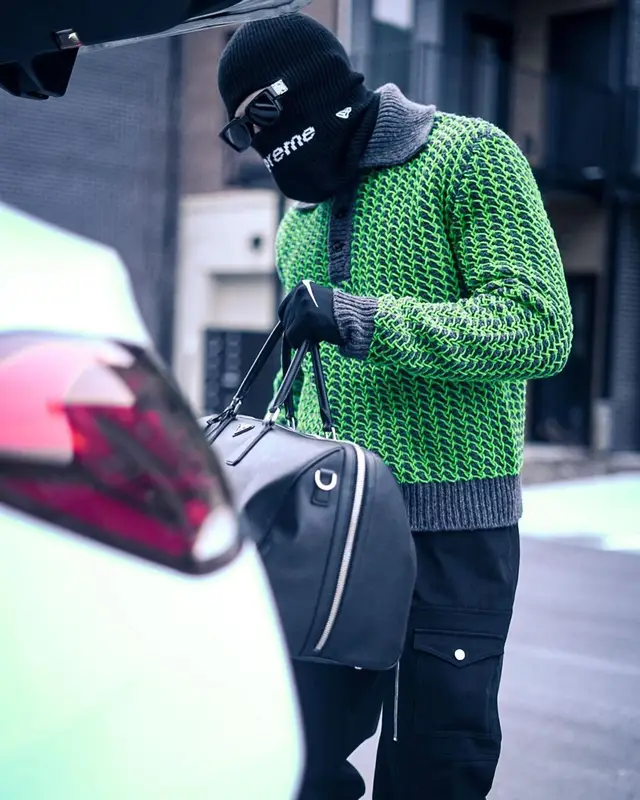 Skyy Moore outfit in Louis Vuitton, Supreme, and New Era, 2023