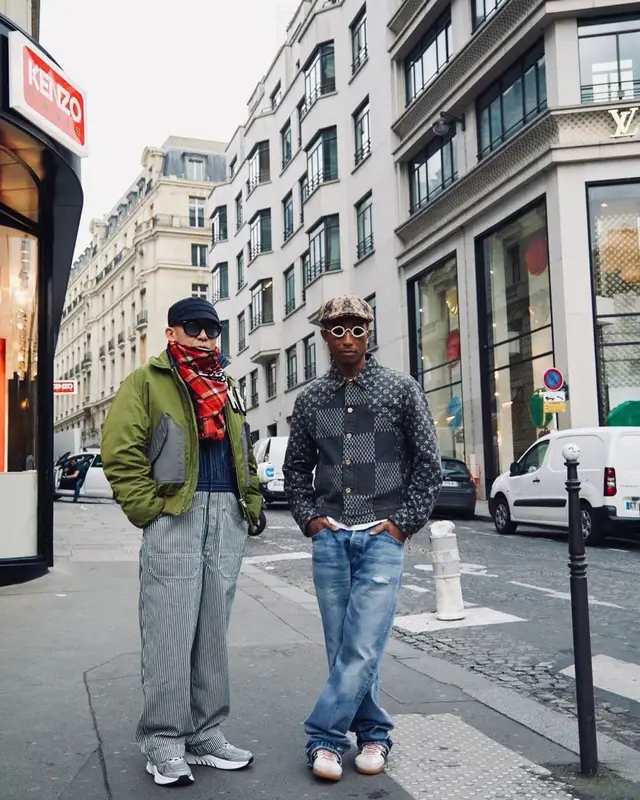 Pharrell Williams outfit in Tiffany&Co, Louis Vuitton, and Pharrell Williams Merch, 2023