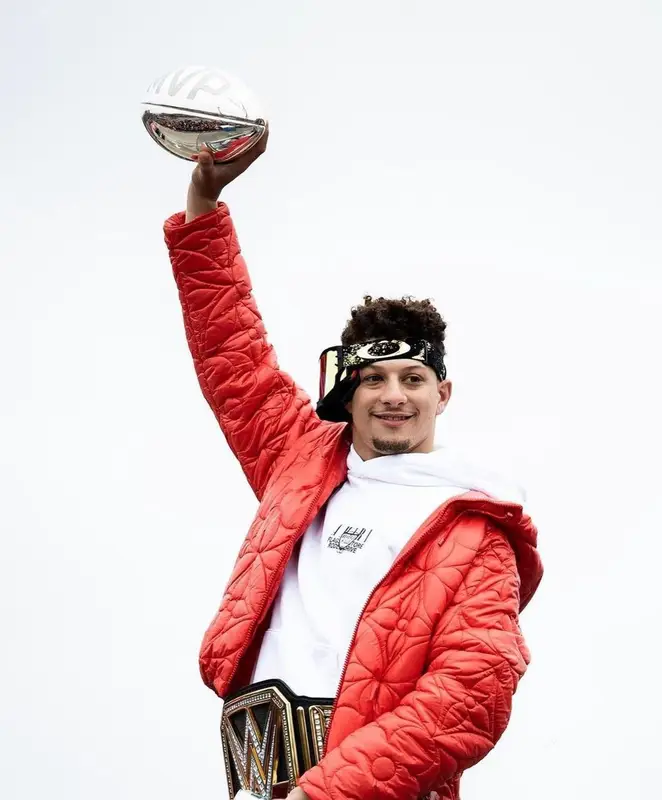 Patrick Mahomes II outfit in Louis Vuitton, Amiri, and Oakley, 2023