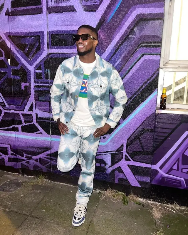 Swarmz outfit in Louis Vuitton, 2023