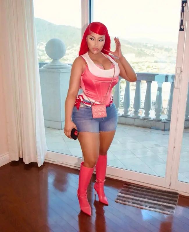 Nicki Minaj outfit in Versace, Jimmy Choo, and Chanel, 2023