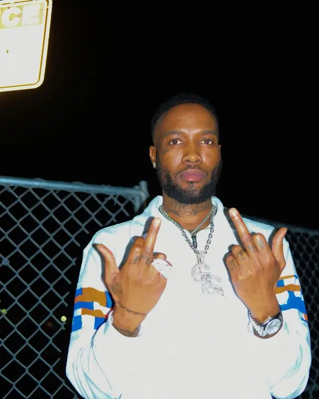 Shy Glizzy outfit in Missoni and Nike, 2023