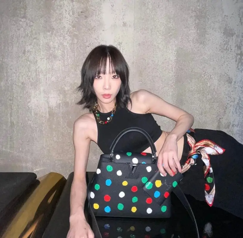 TaeYeon outfit in Louis Vuitton and Yayoi Kusama, 2022
